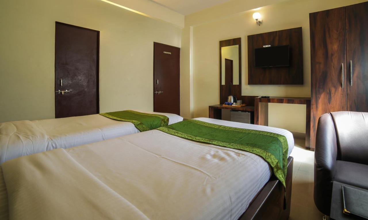 Treebo Ivory House Hotel Нагпур Екстериор снимка